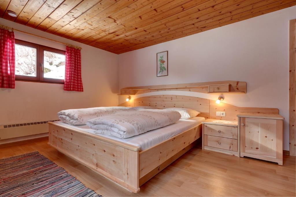 Lechnerhof Bed & Breakfast Лутаго Стая снимка